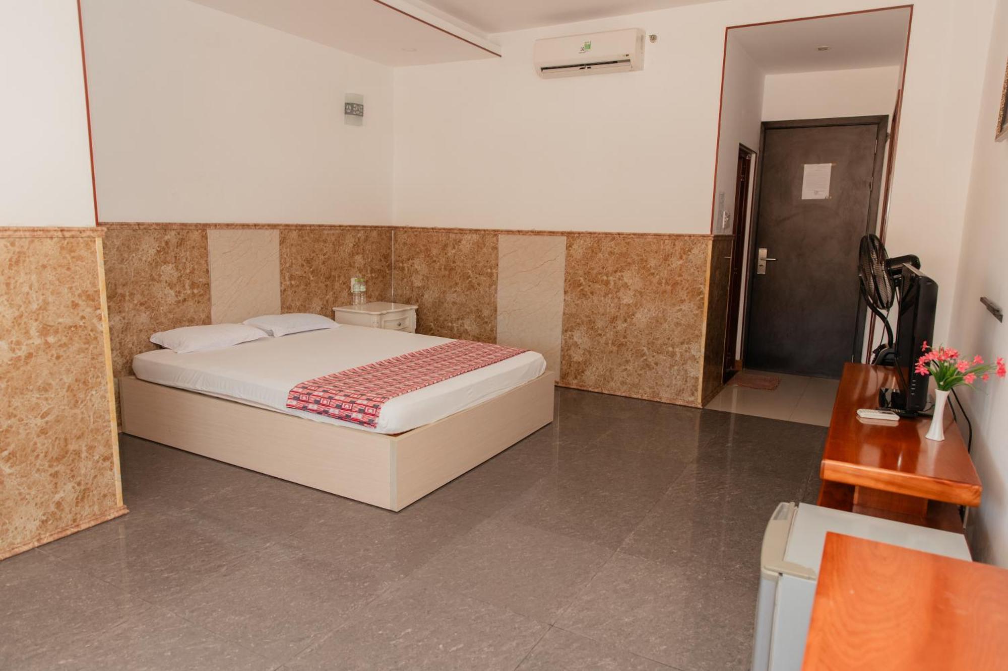 Khach San Son Thinh Hotel Вунгтау Экстерьер фото