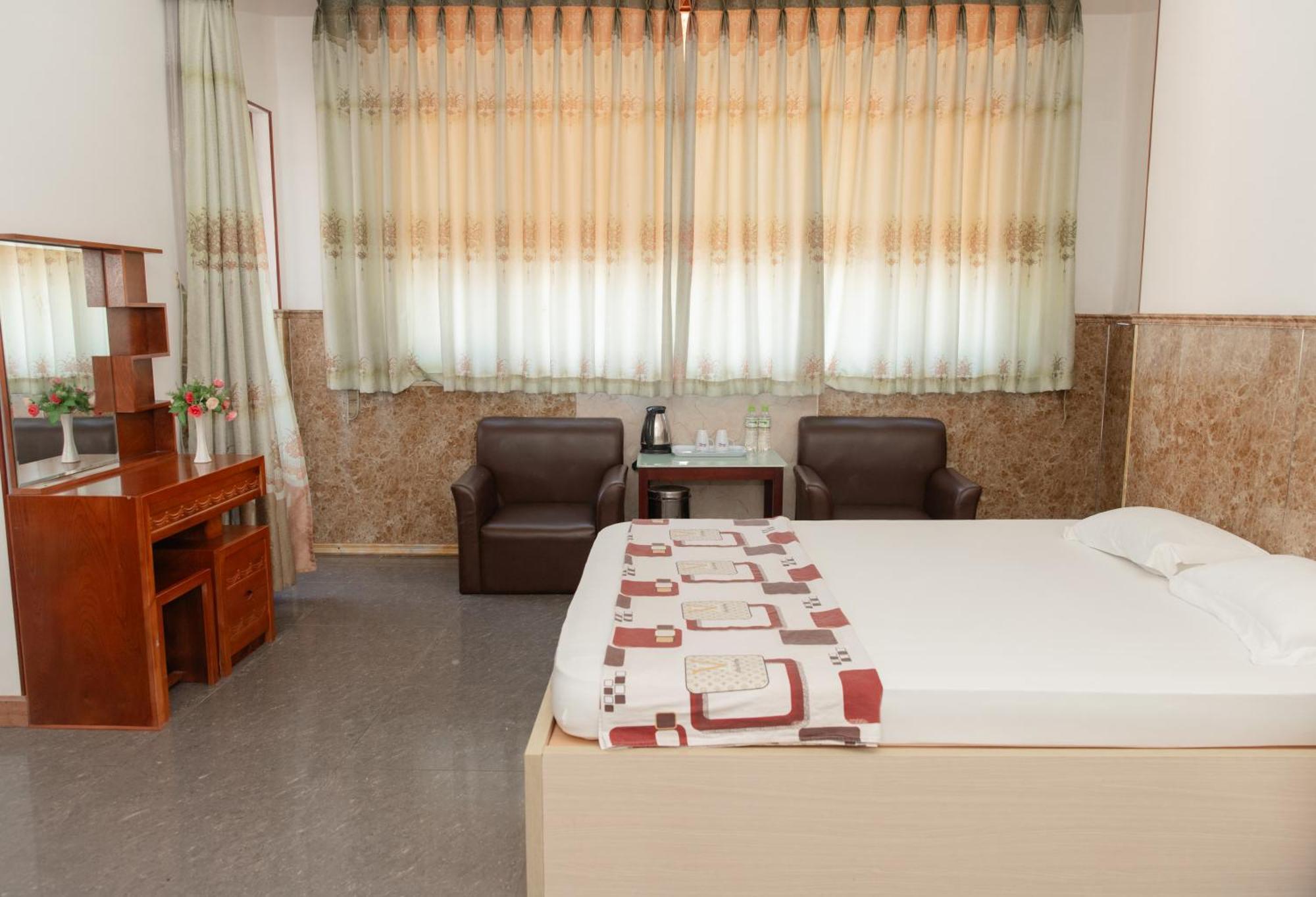 Khach San Son Thinh Hotel Вунгтау Экстерьер фото