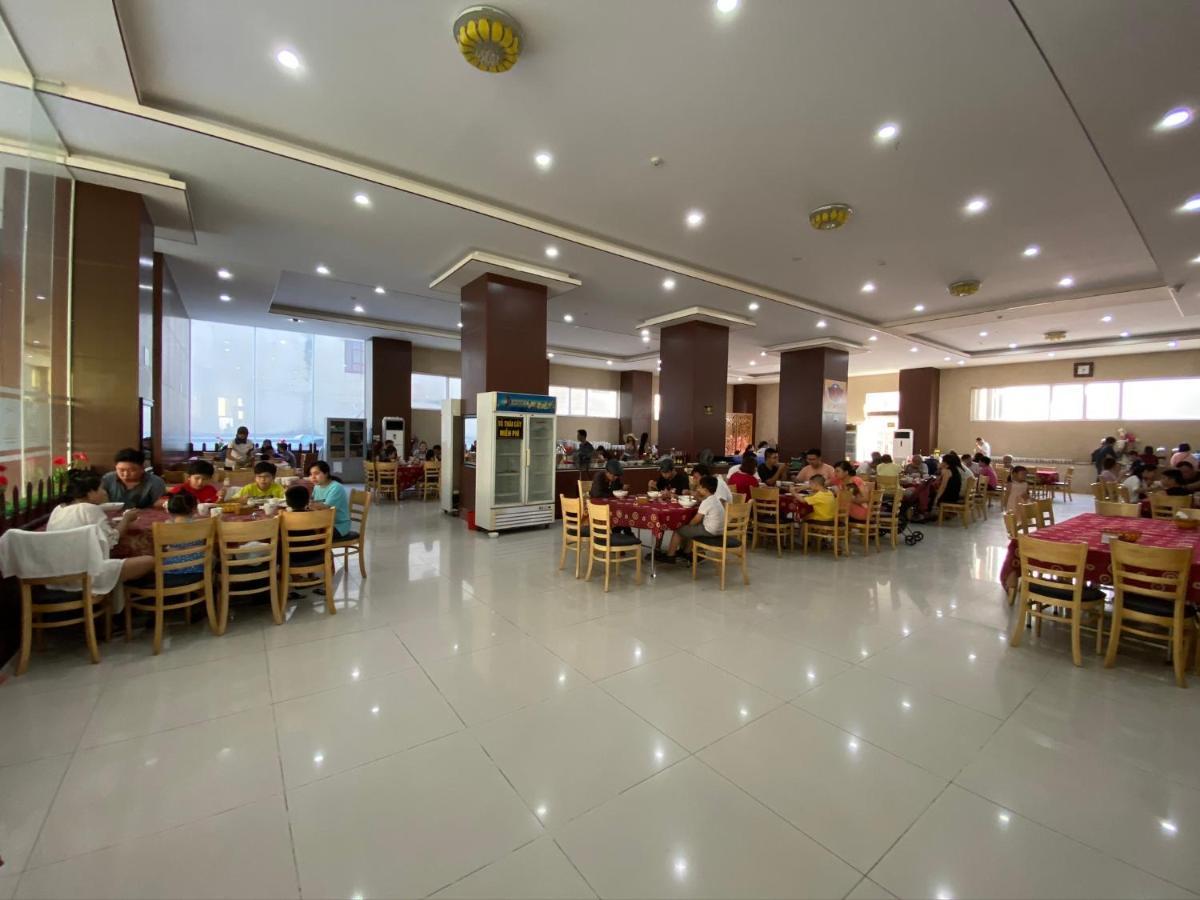 Khach San Son Thinh Hotel Вунгтау Экстерьер фото